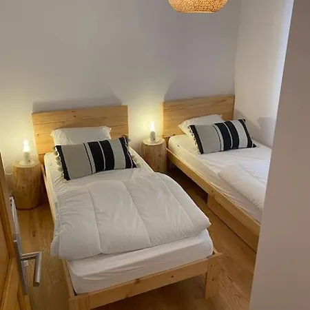 Apartment T4 Duplex Vue Montagne *