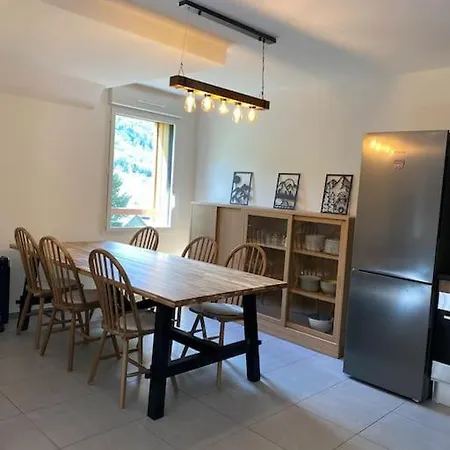 T4 Duplex Vue Montagne Appartement *